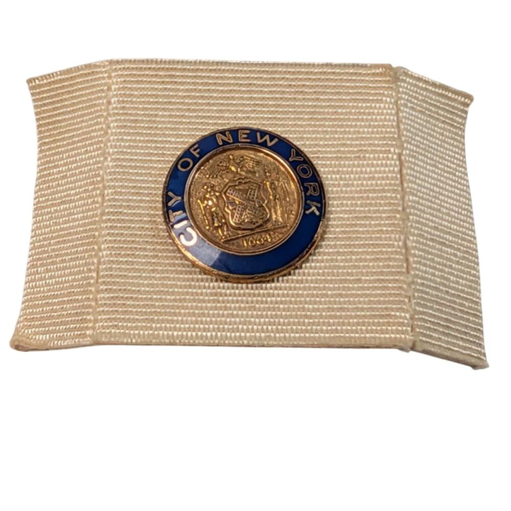 Vintage City of New York Seal Scarf Clip Gold Tone Blue Enamel 1664 Souvenir